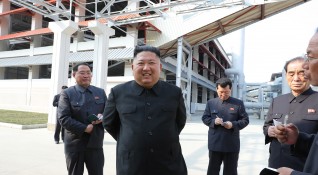 След седмици на спекулации Ким Чен Ун най накрая се появи