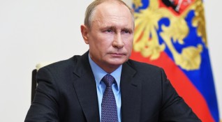 Двадесет години след първото встъпване в длъжност на Владимир Путин