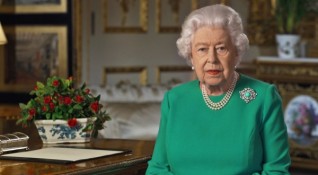 Британската кралица Елизабет Втора почете вчера загиналите във Втората световна