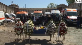 Медиците от Спешна помощ в София си казаха последно сбогом