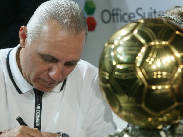 Бразилското издание "Спортбуз" нареди Христо Стоичков на трето място сред