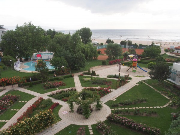 В черноморския комплекс "Албена" първите хотели ще отворят за туристи