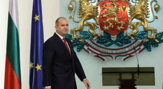 Президентът Румен Радев сезира Конституционния съд за разпоредби от Закона