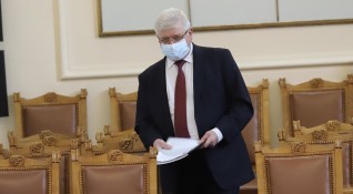 Здравният министър Кирил Ананиев издаде заповед с която разрешава лечението