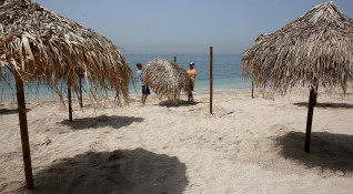 Гърция отваря плажовете от утре при строги предписания и мерки