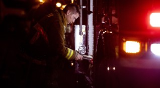 11 пожарникари са получили тежки изгаряния по време на гасенето