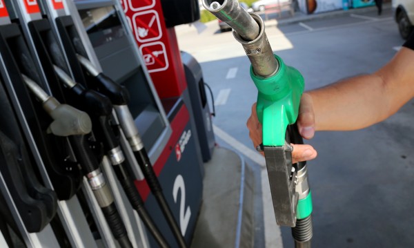 100 държавни бензиностанции ще предлагат горива с минимална надценка