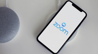 Компанията Zoom Video Communications Inc забрани на хората в Китай