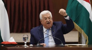 Палестинският президент Махмуд Абас заяви че палестинските власти повече няма
