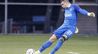 Владислав Стоянов стана поредният футболист на Лудогорец който продължи своя