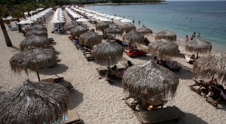 Първите туристи които ще посетят Гърция след 15 юни ще