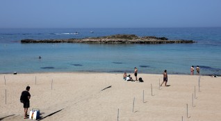 Днес в Кипър е дългоочакваното откриване на плажния сезон Това