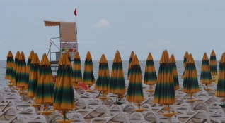 17 плажни ивици по българското Черноморие ще бъдат с безплатни