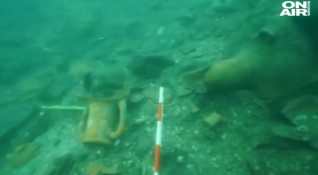 Археолози търсят праисторически селища в акваторията на пристанището в Созопол