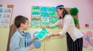 176 детски градини в София отвориха врати днес 1076 групи