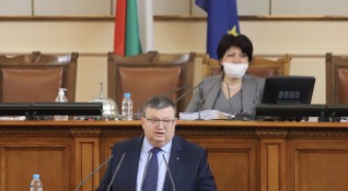 Антикорупционната комисия оглавявана от бившия главен прокурор Сотир Цацаров иска