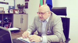 Министърът на младежта и спорта Красен Кралев проведе онлайн работна