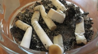 България е на първо място в Европа по тютюнопушене сред