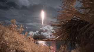 В събота бизнесменът Илон Мъск и НАСА изстреляха първата частна