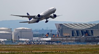 Луфтханза Deutsche Lufthansa обяви рязко нарастване на нетната загуба до