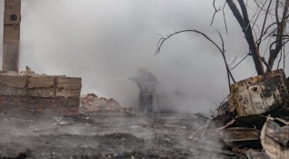 Взрив в завод край Пазарджик има ранени Пожарът е в