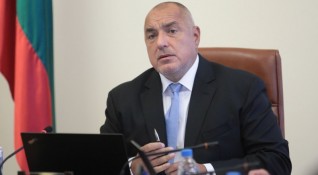 Премиерът Бойко Борисов заяви че продължава ударното строителство по всички