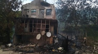 Днешният пожар при който край Шумен загинаха две малки деца