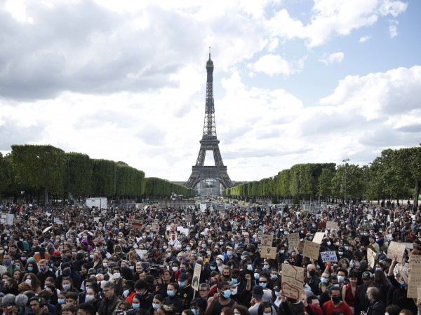 Антирасистки протести се състояха днес в редица френски градове, включително