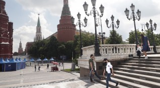 Русия разреши на гражданите си да напускат страната за да