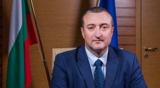 Заметник министърът на земеделието Атанас Добрев е дал положителна проба за