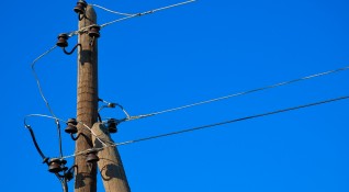 10 електроразпределителни стълба са били счупени край София за две