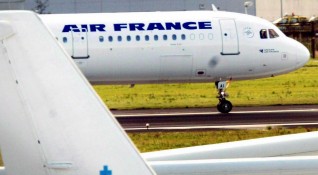 Спасителният план на Франция за авиационната индустрия включва милиарди евро