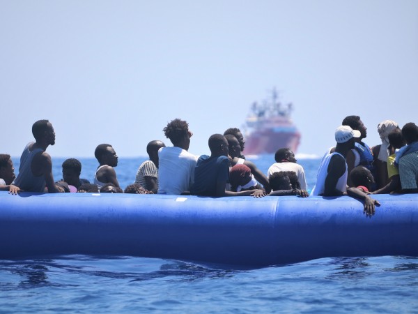 Две спасителни лодки отплаваха в Средиземно море, след двумесечно прекъсване
