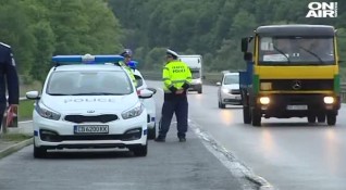 Засилени полицейски проверки има по автомагистралите в страната Пътните полицаи