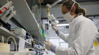 Китай почти успя да подчини коронавируса а сега е на