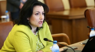 Според земеделския министър Десислава Танева решението на ВАС не поставя