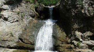 Костенският водопад в Рила е идеална дестинация за уикенда Най лесно
