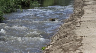 Криминалисти са намерили тялото на удавен мъж в река Поройна