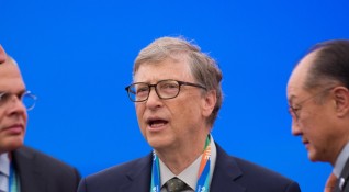 Основателят на Майкрософт Бил Гейтс предупреди че коронавирусната ваксина може