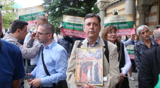 Протест в подкрепа на журналиста и водещ Горан Благоев се