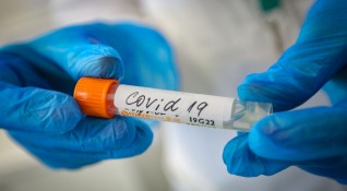 Страхът от зараза с коронавирус остава висок по света но