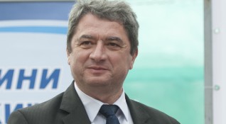 Бишият вътрешен министър Емануил Йорданов смята че ако има служба