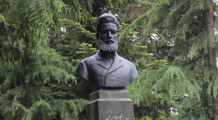 Паметникът на Христо Ботев в Одеса е бил откраднат съобщава