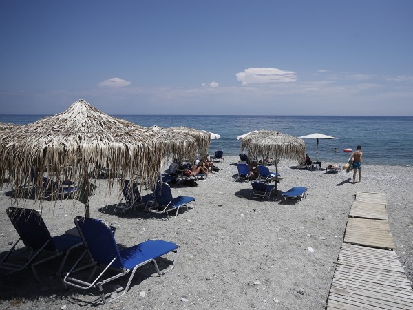 Гърция отчита над 30% спад на туристите спрямо миналата година