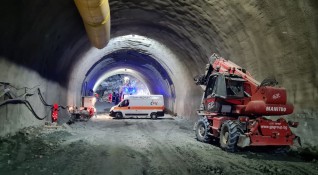 Няма техническа и човешка грешка при инцидента в тунел Железница