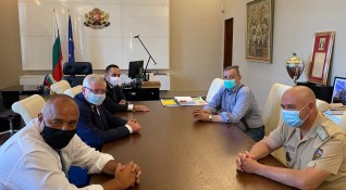 Здравният министър Кирил Ананиев е докладвал на премиера Бойко Борисов