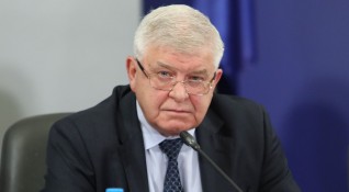 Здравният министър Кирил Ананиев заяви че мерките ще трябва да