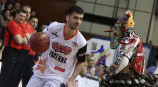 Баскетболистът Станимир Маринов е с положителна проба за COVID 19 и