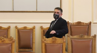 Министърът на правосъдието Данаил Кирилов коментира иронично акцията с лодка