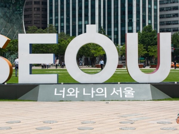 Кметът на южнокорейската столица Сеул 64-годишният Пак Уон Сун е